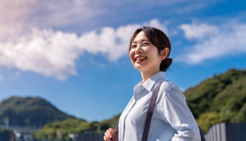 Firefly 背伸びしている30歳女性ケアマネジャー　日本人　青空の下　服装はカジュアル　力強い笑顔 30646